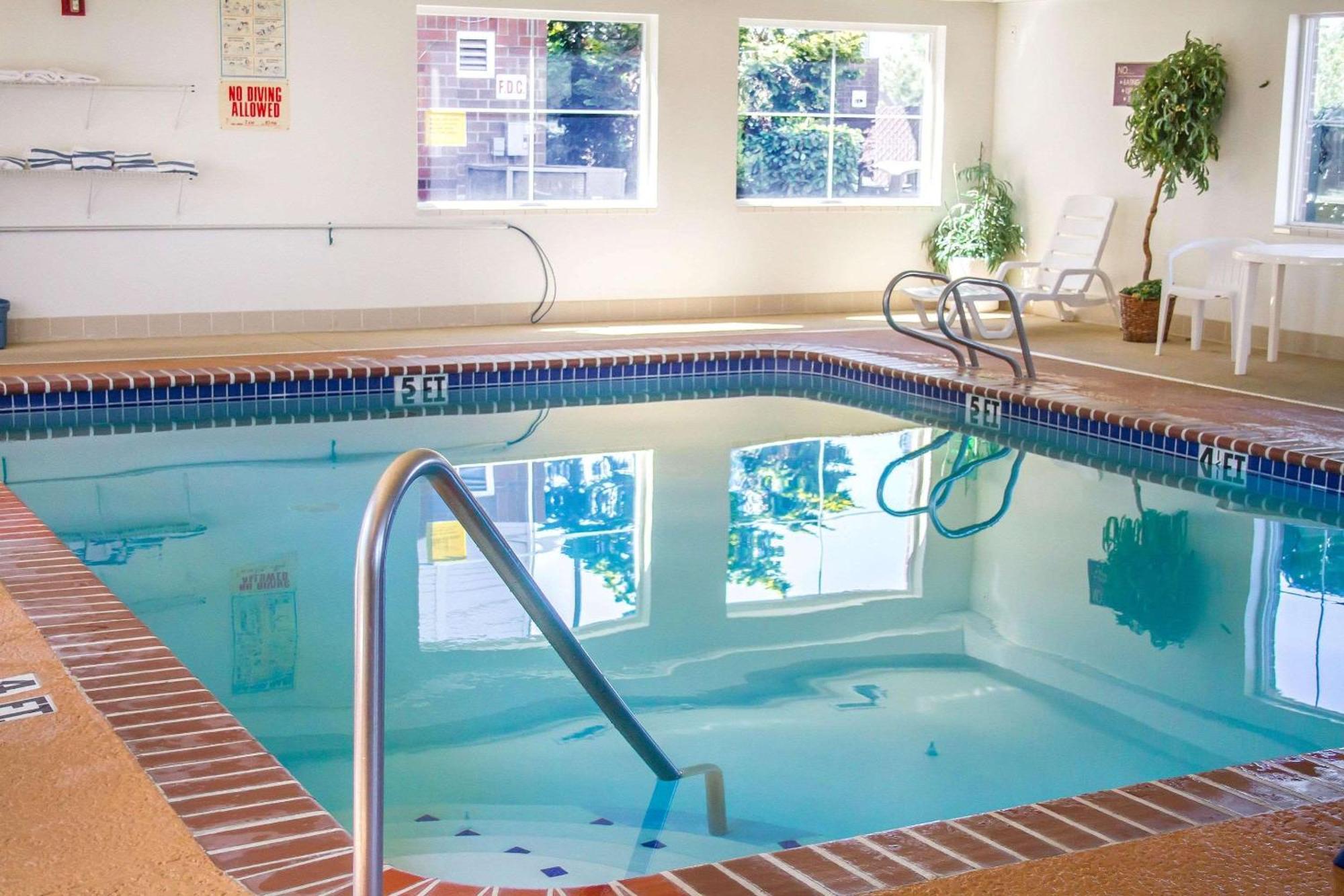 Quality Inn & Suites Longview Kelso Kültér fotó